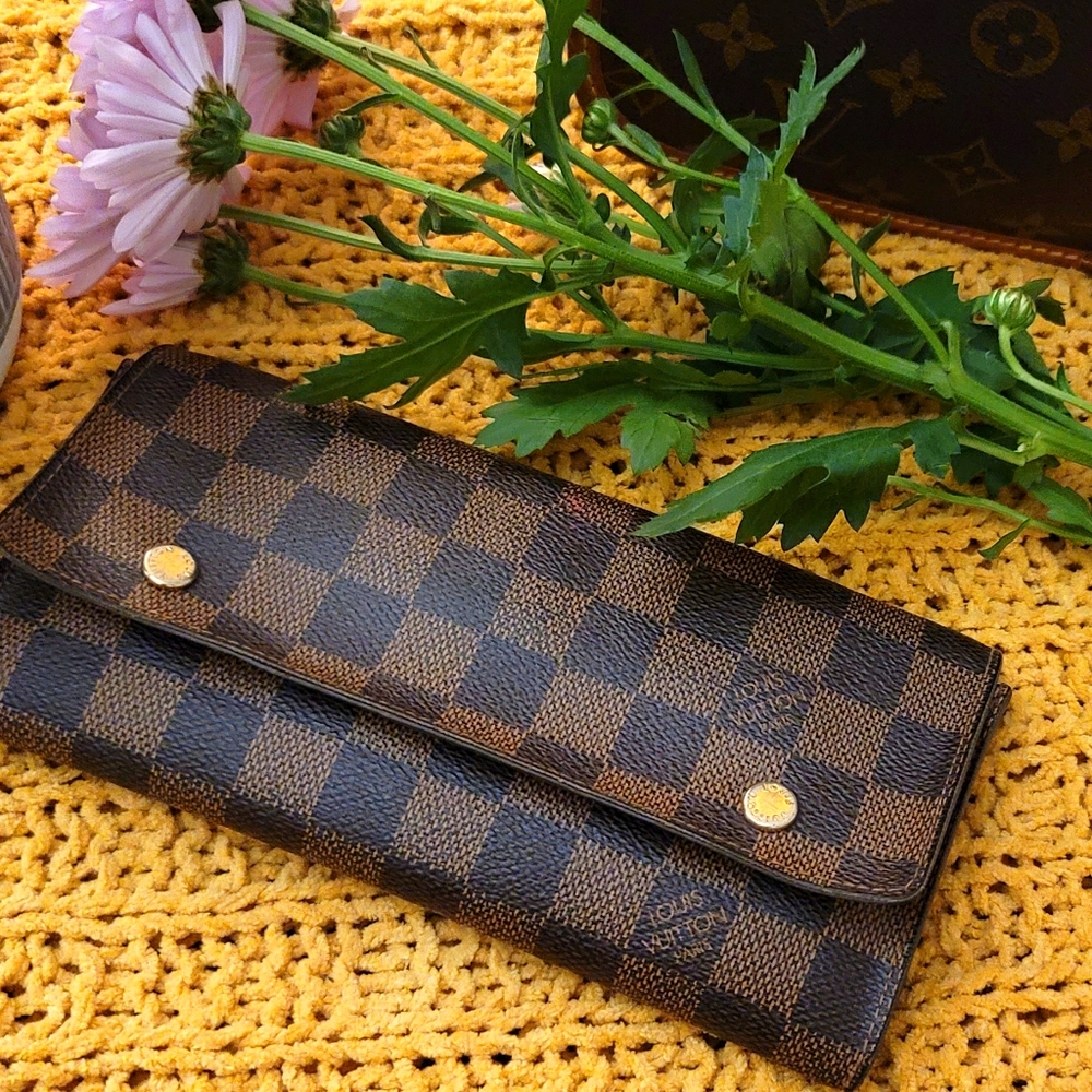 Louis vuitton damier Sarah wallet